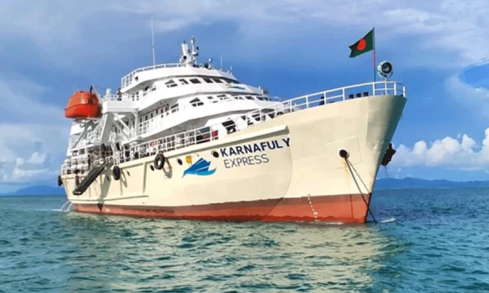 সেন্টমার্টিন রুটে জাহাজ চলাচল শুরু, ১১০০ পর্যটক নিয়ে কক্সবাজার ছাড়লো তিন জাহাজ