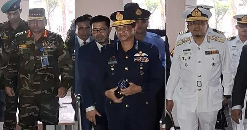 তিন বাহিনীর প্রধানের সঙ্গে বৈঠকে সিইসি