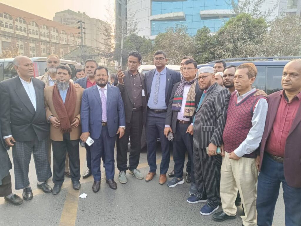 “আইন শৃঙ্খলা পরিস্থিতির অবনতি এবং মব সন্ত্রাসের কারনে নির্বাচনী পরিবেশ বাধা গ্রস্থ হচ্ছে। তফসিল ঘোষণার পর ঘেরাও অবরোধ কর্মসূচি প্রত্যাশিত নয়”- জাতীয় পার্টির মহাসচিব ব্যারিস্টার শামীম হায়দার পাটোয়ারী।