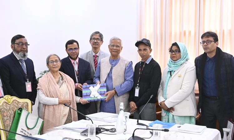 গভীর সমুদ্রে গবেষণা ও সমস্যা চিহ্নিতকরণে গুরুত্বারোপ প্রধান উপদেষ্টার