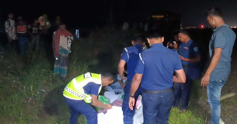 ট্রেনে কাটা পড়ে নিহত ৫ জনের বাড়ি একই গ্রামে, এলাকাজুড়ে শোক