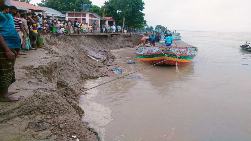 গাইবান্ধায় ৪৫ পয়েন্টে ভাঙনে বিপাকে ৭ শতাধিক পরিবার