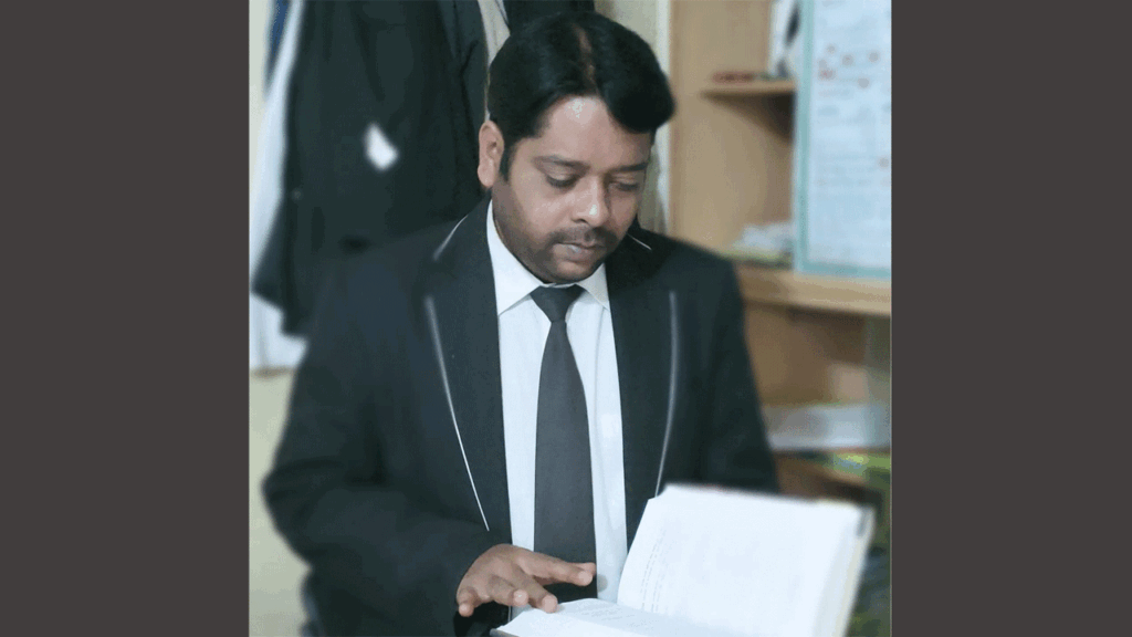 বাগেরহাটে দুর্বৃত্তদের ছুরিকাঘাতে আইনজীবী নিহত