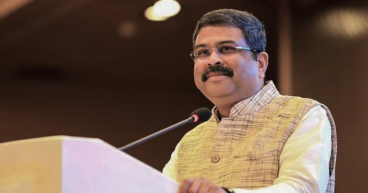 পদত্যাগ করছেন না ভারতের শিক্ষামন্ত্রী ধর্মেন্দ্র প্রধান