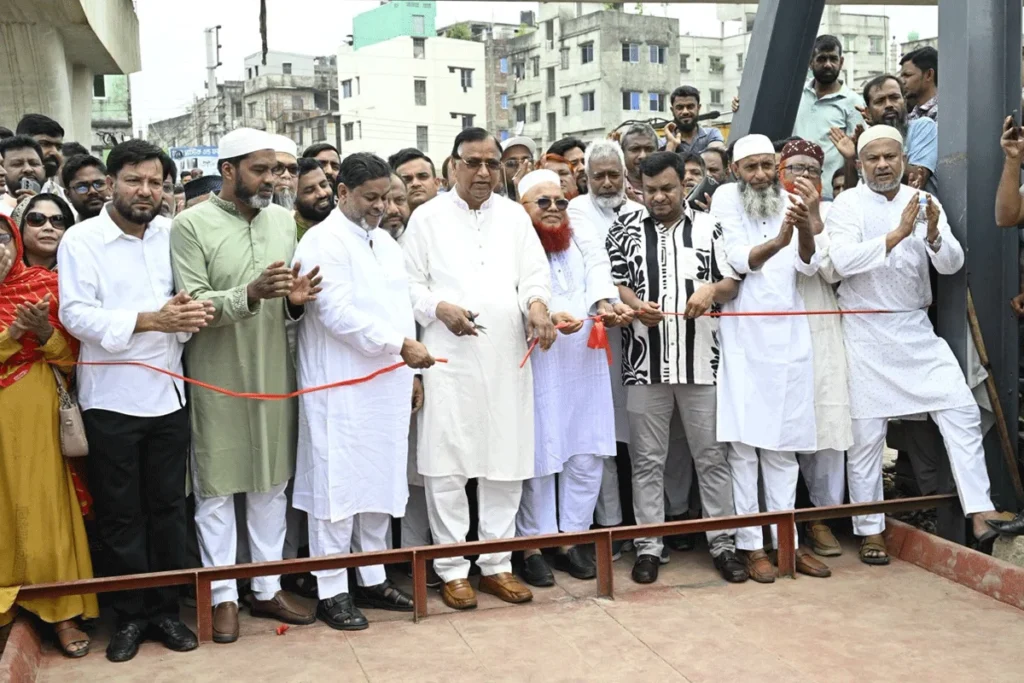 সংস্কার শেষে খুলে দেওয়া হলো কামরাঙ্গীরচর লোহার সেতু
