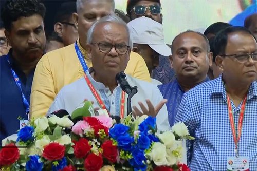 স্বামী-স্ত্রীকে দুই প্রান্তে বদলি, আমলাতন্ত্রের খামখেয়ালিপনায় ক্ষোভ রিজভীর